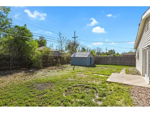 Exterior - 940 Vaughn St, Aurora, CO 80011 photo 2 of 3