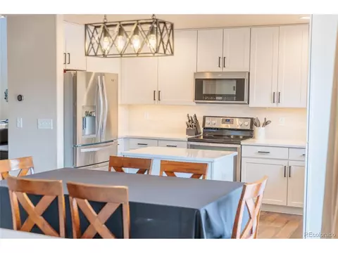 Kitchen - 11285 Daisy Ct, Longmont, CO 80504 photo 7 of 9