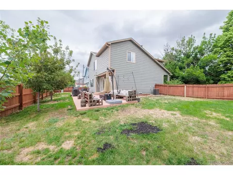 Exterior - 11285 Daisy Ct, Longmont, CO 80504 photo 5 of 8