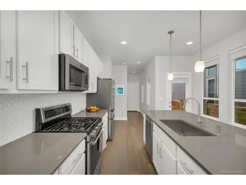 10870 E 26th Ave, Aurora, CO 80010 photo 9