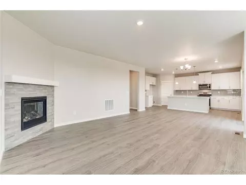 1072 Clara View Dr, Berthoud, CO 80513 photo 4