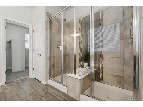 Bath - 6348 Union Ave, Longmont, CO 80504 photo 4 of 6