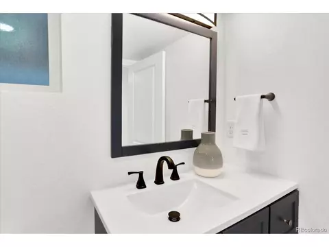 3350 N Vine St, Denver, CO 80205 photo 27