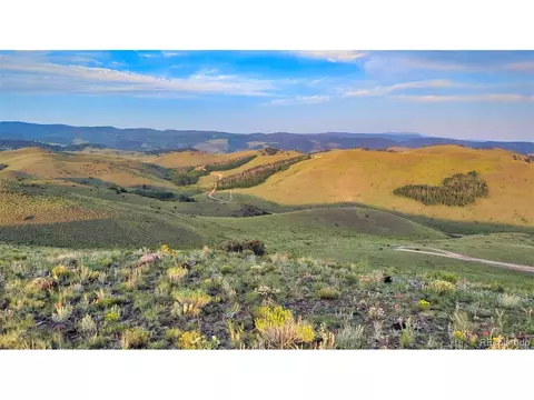 1931 Commanche Trl, Westcliffe, CO 81252