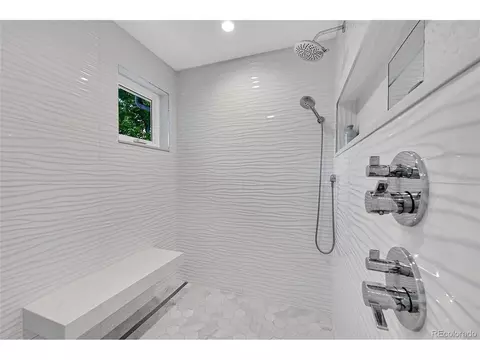 Bath - 2558 Premier Pl, Boulder, CO 80304 photo 6 of 7