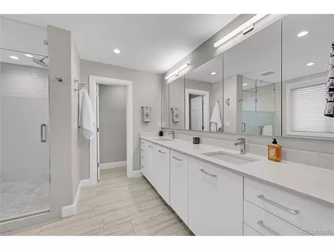 Bath - 2558 Premier Pl, Boulder, CO 80304 photo 5 of 7