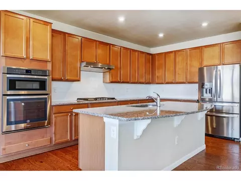 9869 E Kansas Ave, Aurora, CO 80247 photo 4