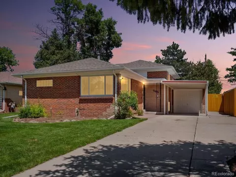 2270 Oakland St, Aurora, CO 80010