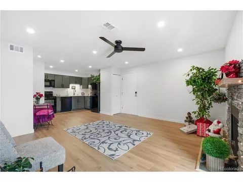 2575 S Syracuse Way #D-205, Denver, CO 80231