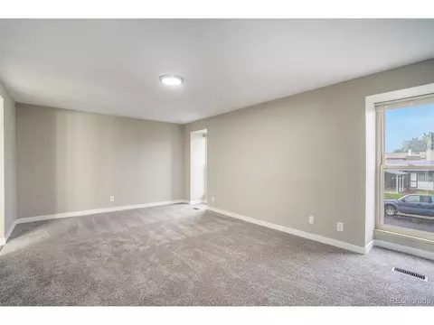 13093 Elgin Pl, Denver, CO 80239 photo 13