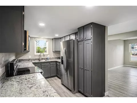 13093 Elgin Pl, Denver, CO 80239 photo 7