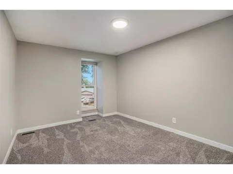 13093 Elgin Pl, Denver, CO 80239 photo 18