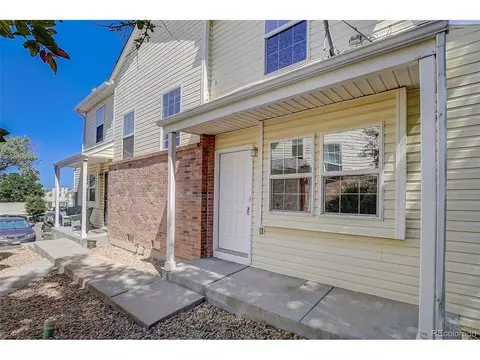 17297 E Ford Dr, Aurora, CO 80017