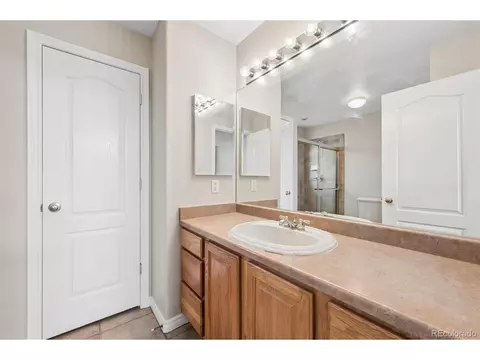 Bath - 18483 E Colgate Cir, Aurora, CO 80013 photo 2 of 3