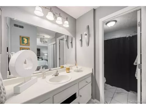 Bath - 14469 E 1st Dr #A12, Aurora, CO 80011 photo 1 of 5
