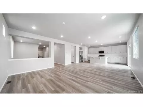22332 E 38th Pl, Aurora, CO 80019 photo 12