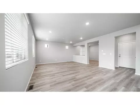 22332 E 38th Pl, Aurora, CO 80019 photo 13