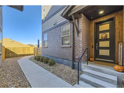 19481 E Sunset Cir, Aurora, CO 80015 photo 3