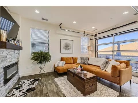 19481 E Sunset Cir, Aurora, CO 80015 photo 5