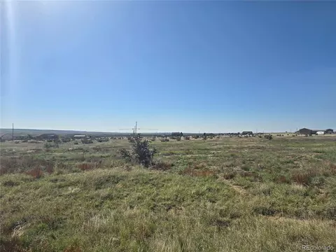1904 E Spanish Lady Ln, Pueblo, CO 81007