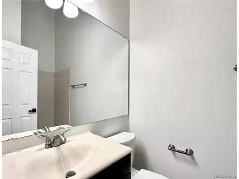 Undisclosed, Aurora, CO 80017 photo 16