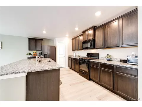 47387 Lilac Ave, Bennett, CO 80102 photo 16