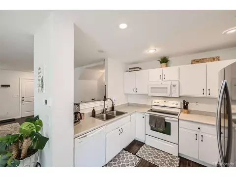 4925 E 100th Dr, Thornton, CO 80229 photo 12