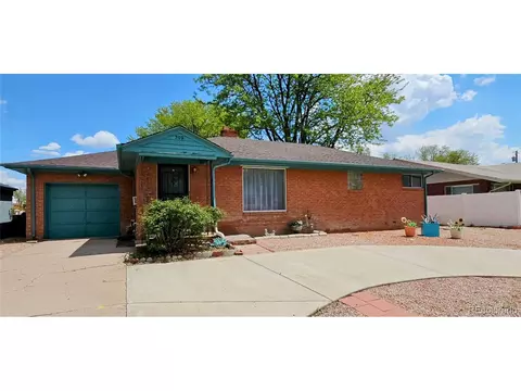 309 Kenwood Dr, Pueblo, CO 81004