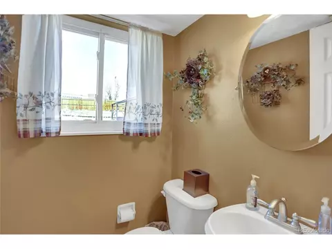 8788 Jay Ct, Arvada, CO 80003 photo 11