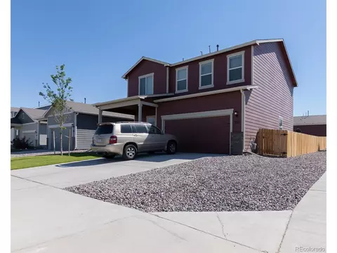 352 Maple St, Bennett, CO 80102 photo 2