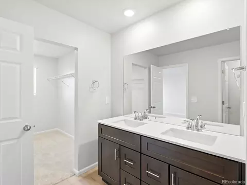 Bath - 2189 E 164th Ave, Thornton, CO 80602 photo 3 of 4