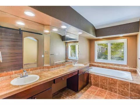14051 E Chenango Dr, Aurora, CO 80015 photo 8