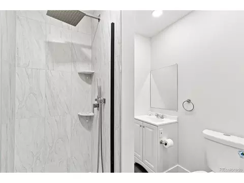 Bath - 5340 E 33rd Ave, Denver, CO 80207 photo 1 of 3
