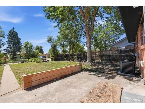 Exterior - 5340 E 33rd Ave, Denver, CO 80207 photo 3 of 3