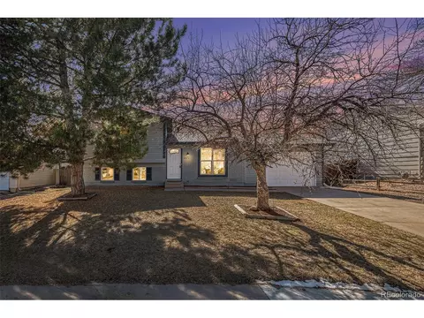 19074 E Kansas Dr, Aurora, CO 80017