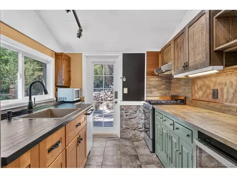 Kitchen - 6501 S Summer Rd, Morrison, CO 80465 photo 2 of 6