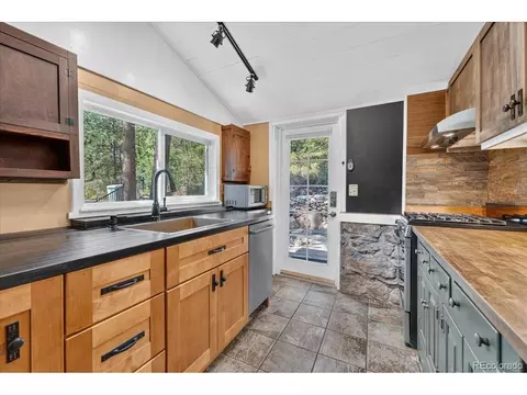 Kitchen - 6501 S Summer Rd, Morrison, CO 80465 photo 1 of 6