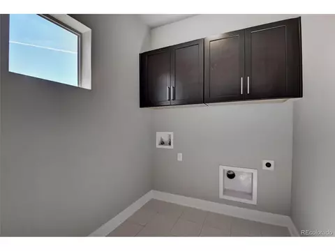 8668 E 54th Pl, Denver, CO 80238 photo 9