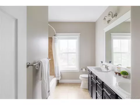 Bath - 8189 E 32nd Ave, Denver, CO 80238 photo 5 of 7