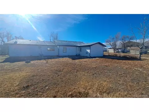 320 E Kipp Ave, Keenesburg, CO 80643