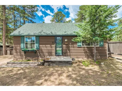 426 Spruce St, Woodland Park, CO 80863