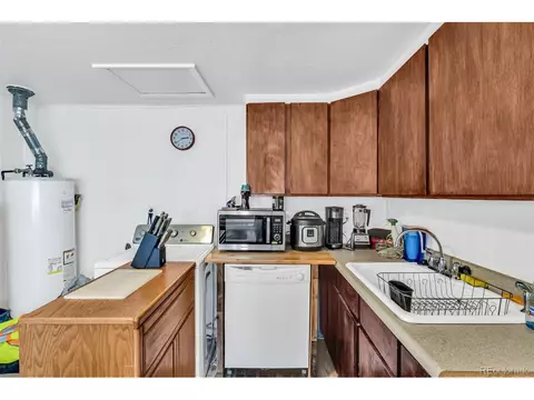 331 Denver St, Florence, CO 81226 photo 2