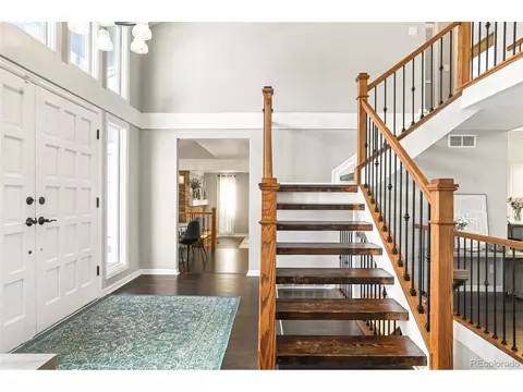 7747 S Forest Ct, Centennial, CO 80122 photo 3