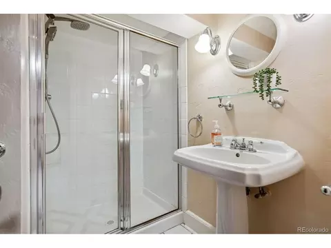 1377 Cherry St, Denver, CO 80220 photo 38