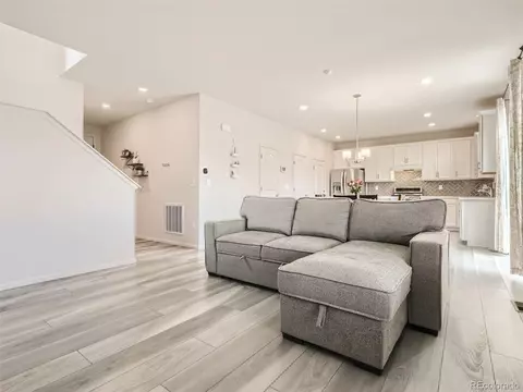 27674 E 7th Dr, Aurora, CO 80018 photo 6