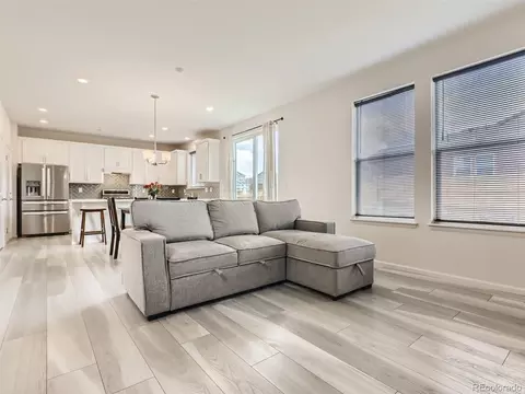 27674 E 7th Dr, Aurora, CO 80018 photo 5