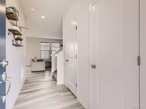 27674 E 7th Dr, Aurora, CO 80018 photo 4