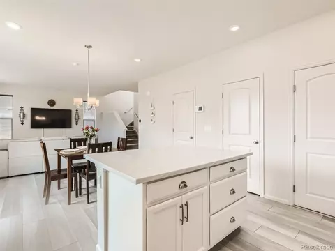 27674 E 7th Dr, Aurora, CO 80018 photo 10