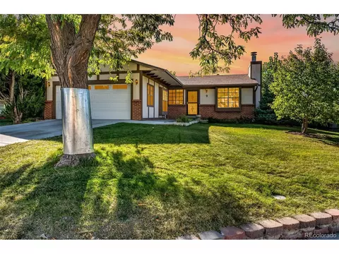 9 Moline St, Aurora, CO 80010 photo 4