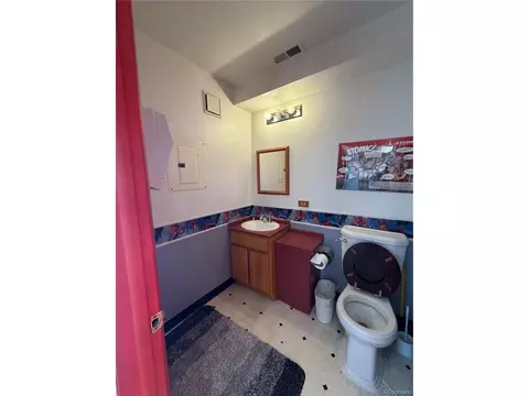 Bath - 263 E Ave, Limon, CO 80828 photo 3 of 3